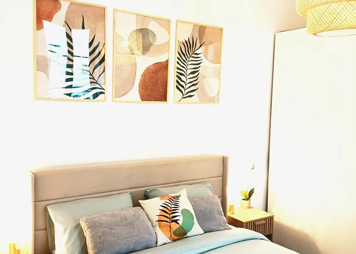 Charming 1 Bedroom In Upper Marais
